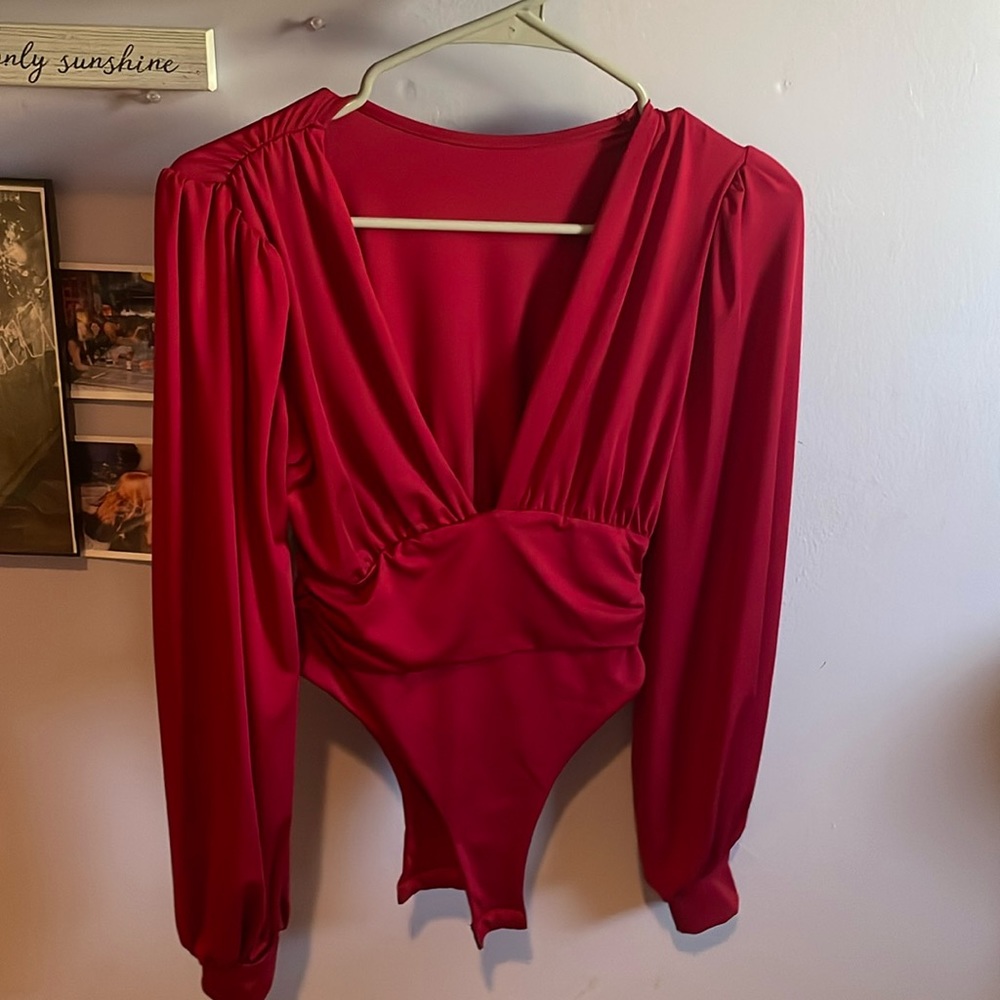 Long sleeve red bodysuit - size small